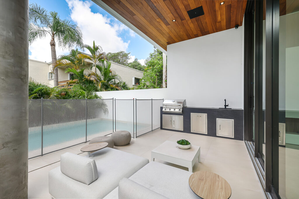 Coconut Avenue | Coconut Grove, FL.
Dwelling Units: 2
5,747 total area per unit