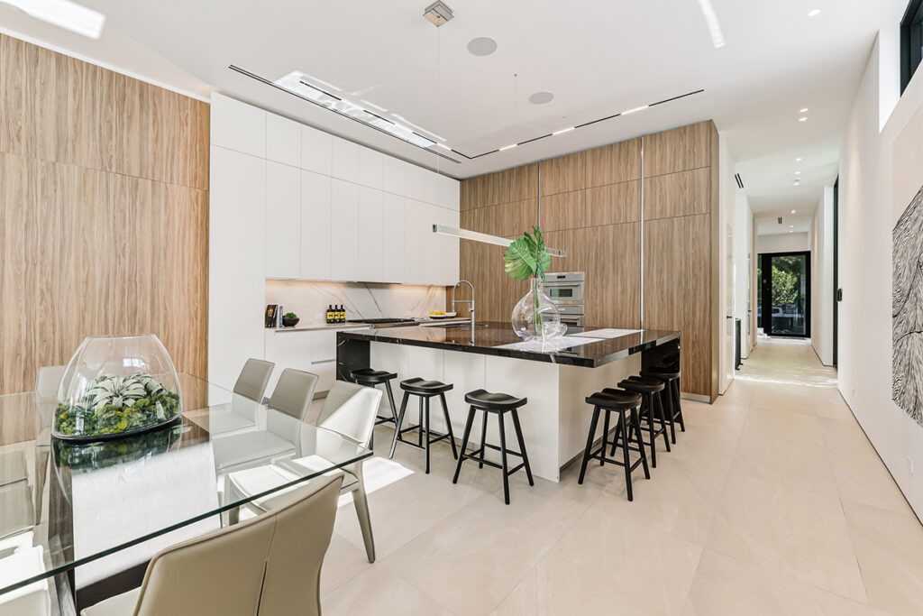 Coconut Avenue | Coconut Grove, FL.
Dwelling Units: 2
5,747 total area per unit