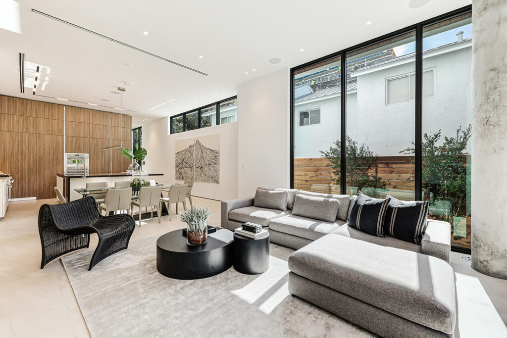 Coconut Avenue | Coconut Grove, FL.
Dwelling Units: 2
5,747 total area per unit