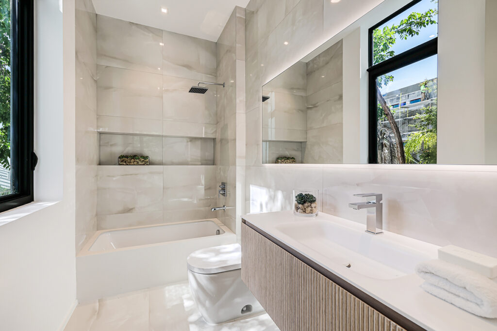 Coconut Avenue | Coconut Grove, FL.
Dwelling Units: 2
5,747 total area per unit