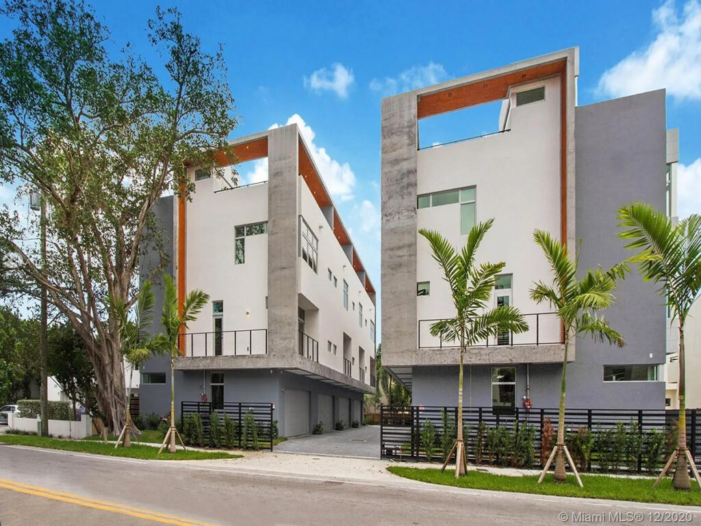 Habitat in the Grove | Coconut Grove, FL.
3 stories each building
8 units per building
2 separate buildings,
12,314 SF per building