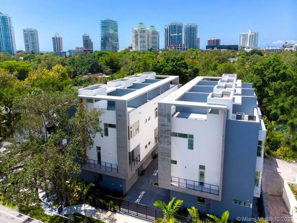 Habitat in the Grove | Coconut Grove, FL.
3 stories each building
8 units per building
2 separate buildings,
12,314 SF per building
