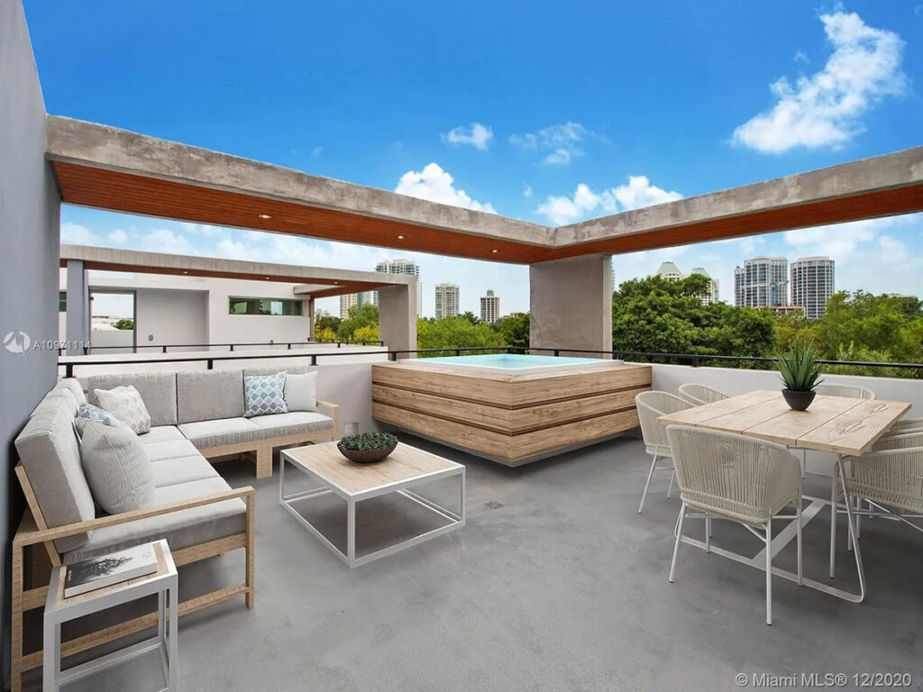 Habitat in the Grove | Coconut Grove, FL.
3 stories each building
8 units per building
2 separate buildings,
12,314 SF per building